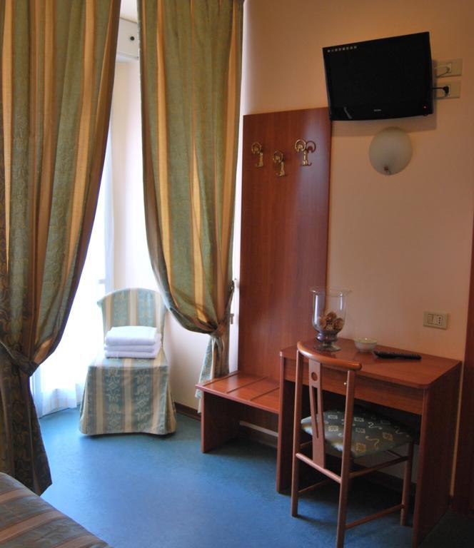 Hotel Acerboli Римини Стая снимка