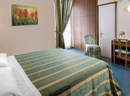 Hotel Acerboli Римини Екстериор снимка