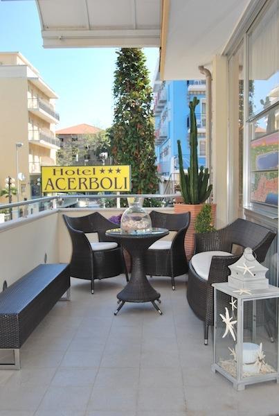 Hotel Acerboli Римини Екстериор снимка