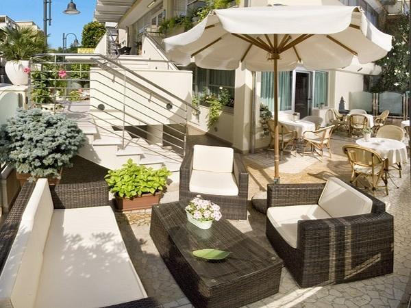 Hotel Acerboli Римини Екстериор снимка