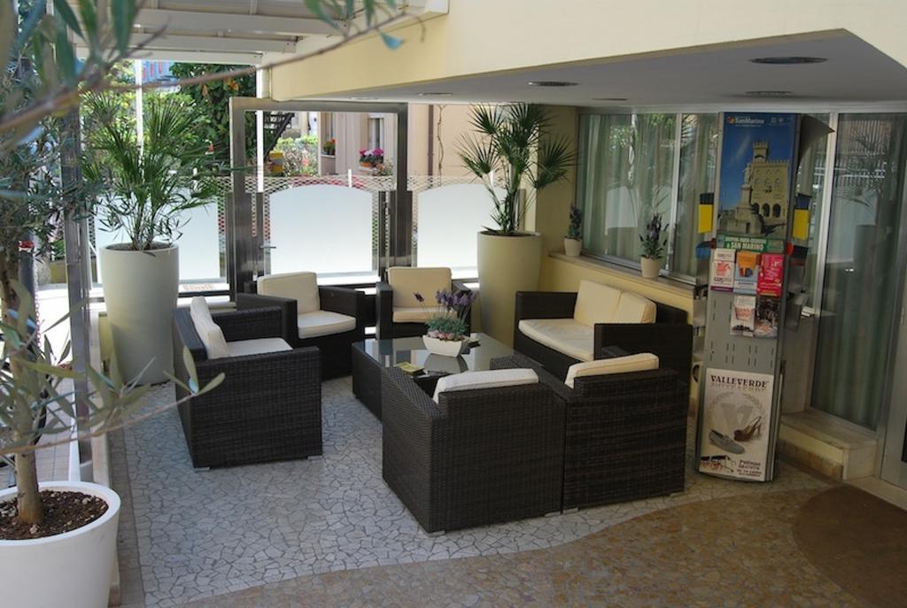Hotel Acerboli Римини Екстериор снимка