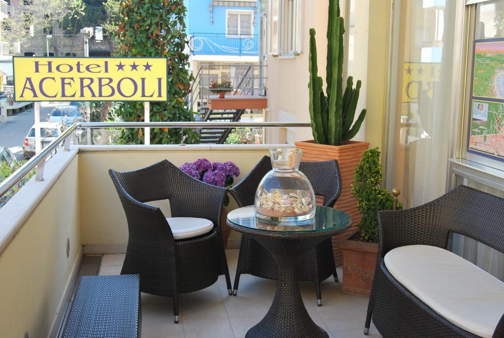 Hotel Acerboli Римини Екстериор снимка